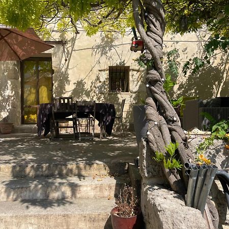 Logement Privatif Sommieres Exterior photo